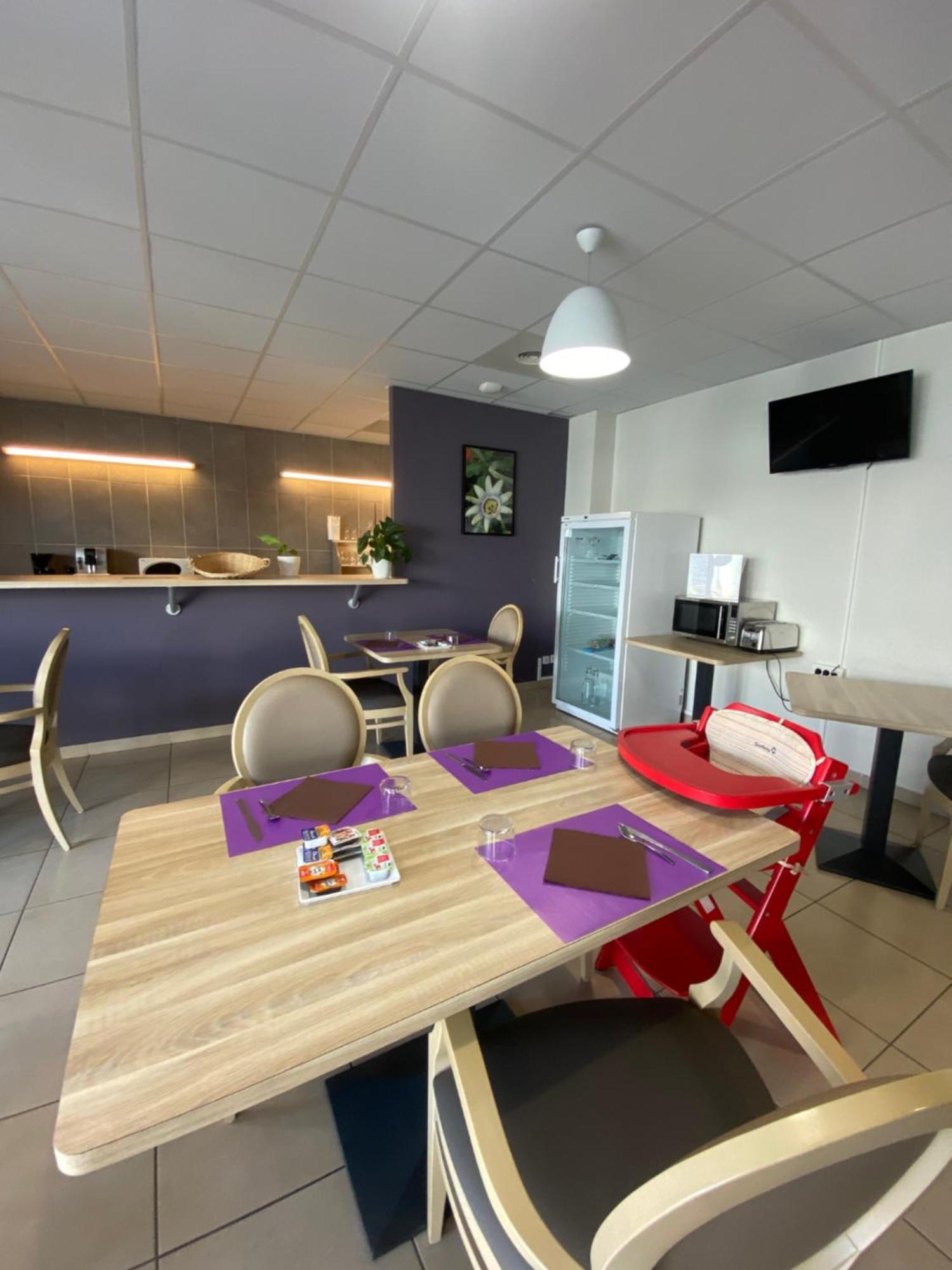 Douce France Hotel Cuxac-dʼAude Екстериор снимка